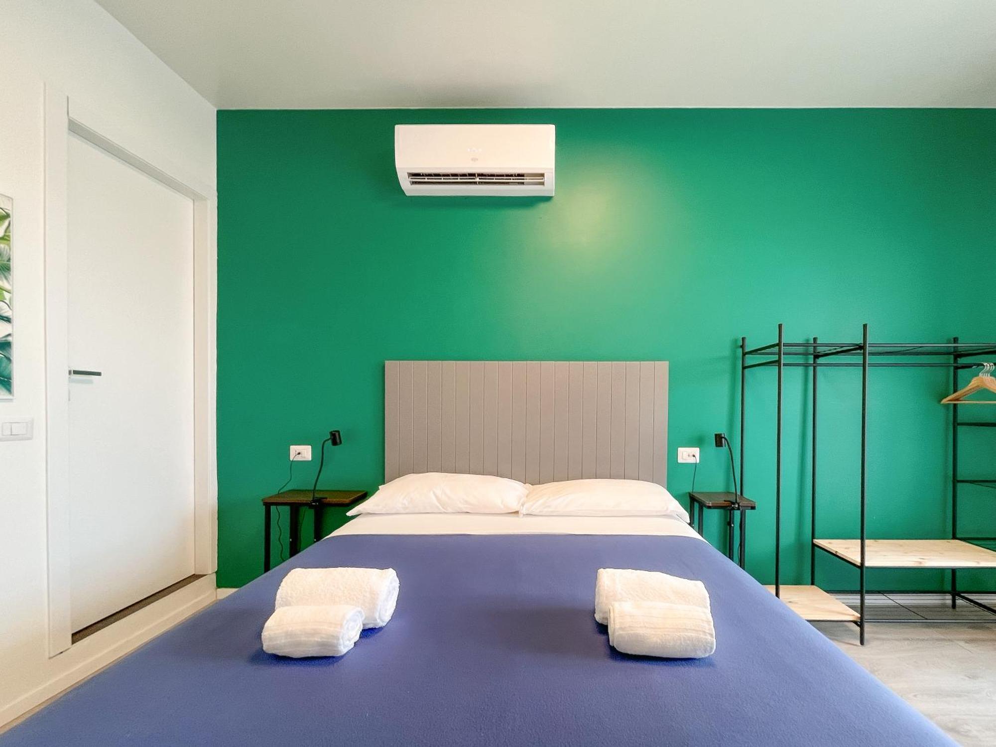 Rrrapido Colorful Rooms - Assago Exterior photo
